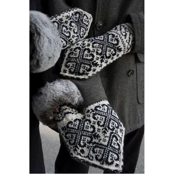 Selbu Vintage Norwegian Couple Mittens Medium/Large Black Ivory Nordic Wool CUTE - Picture 6 of 6